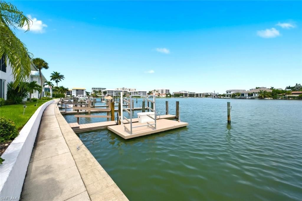 333 Harbour Dr, Unit 209, Naples, FL 34103 Photo