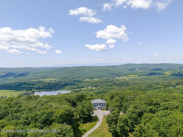 124 Syre Lane, Hillsdale, NY 12529