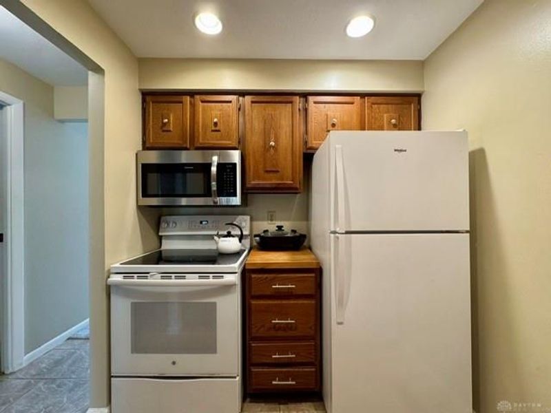 7620 Forest Green Court, Dayton, OH 45414 Photo 22