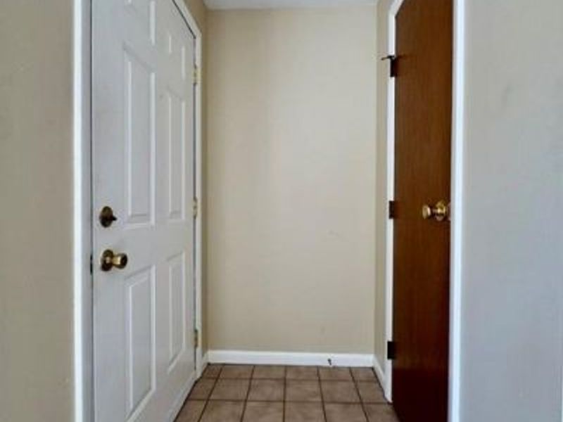 7620 Forest Green Court, Dayton, OH 45414 Photo 6