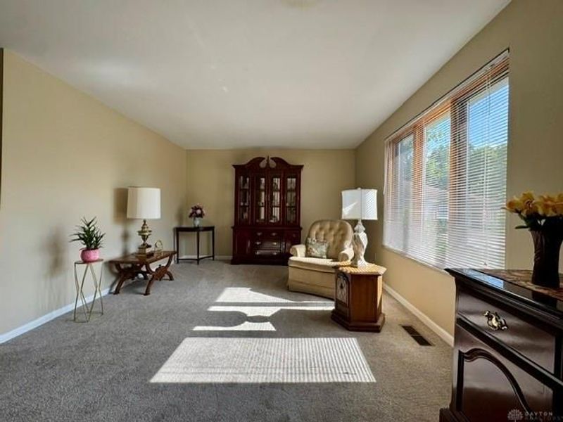 7620 Forest Green Court, Dayton, OH 45414 Photo 8