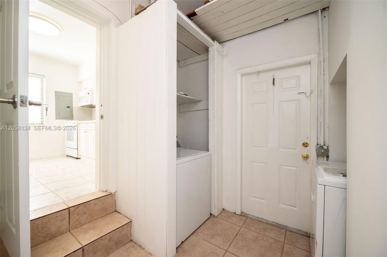 2340 SW 16th St , Miami, FL 33145 Photo