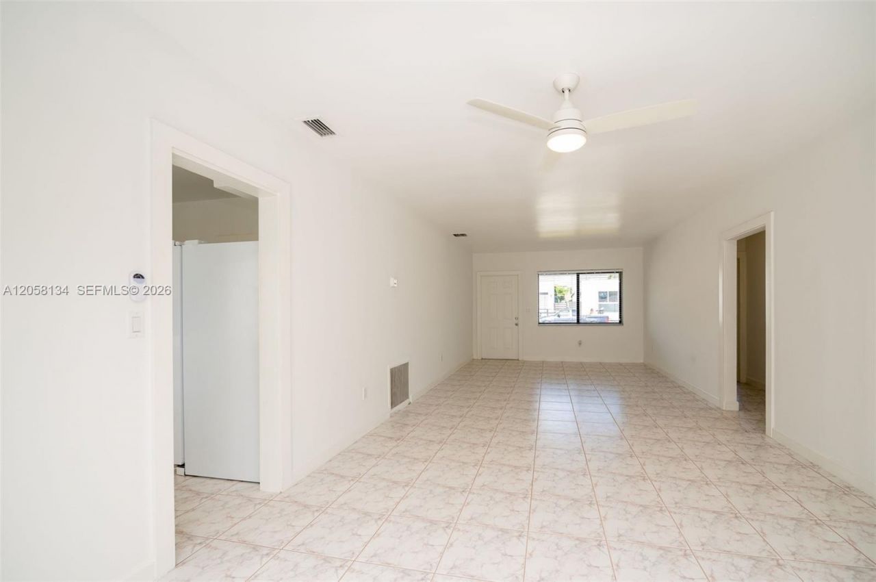 2340 SW 16th St , Miami, FL 33145 Photo
