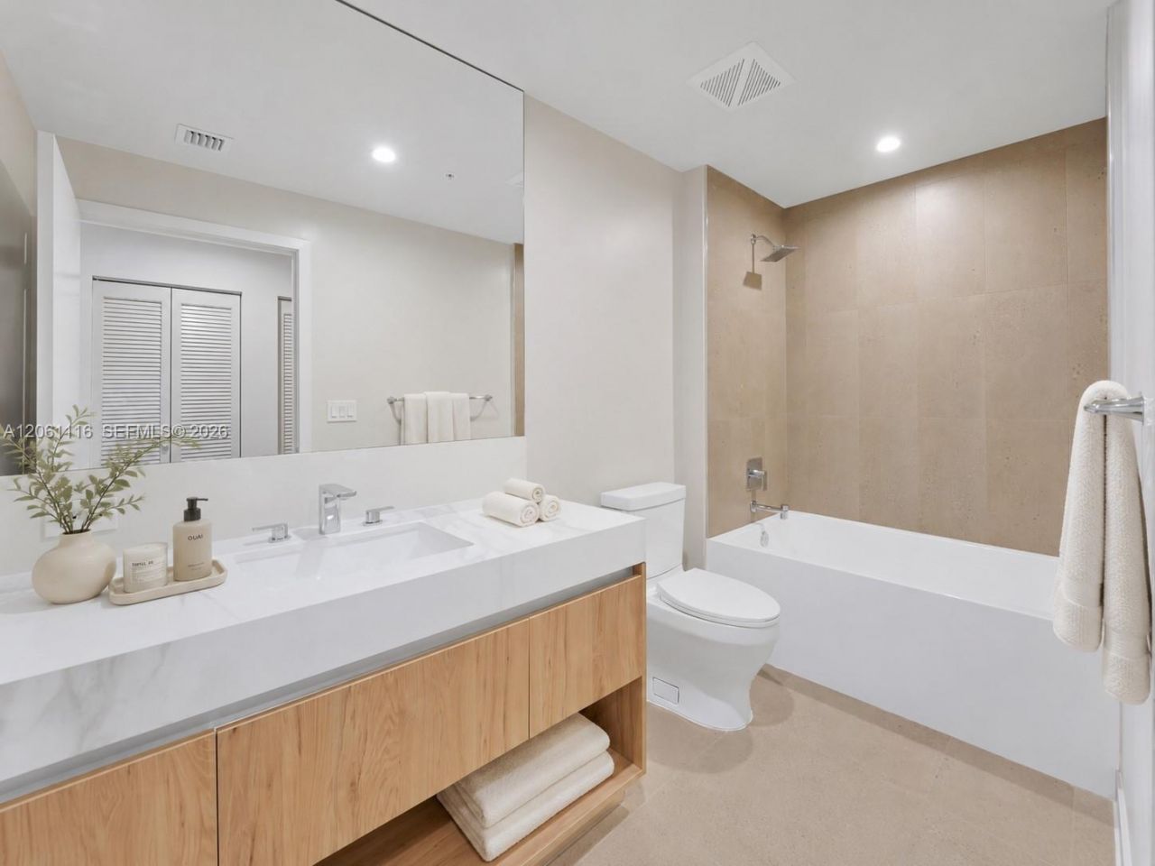 11 NE 6th St, Unit 809, Miami, FL 33132 Photo