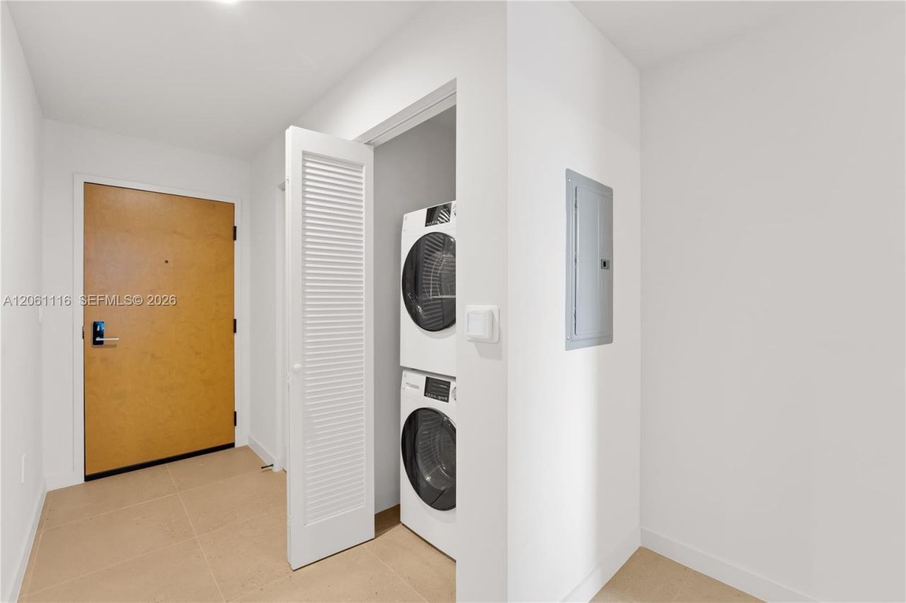11 NE 6th St, Unit 809, Miami, FL 33132 Photo