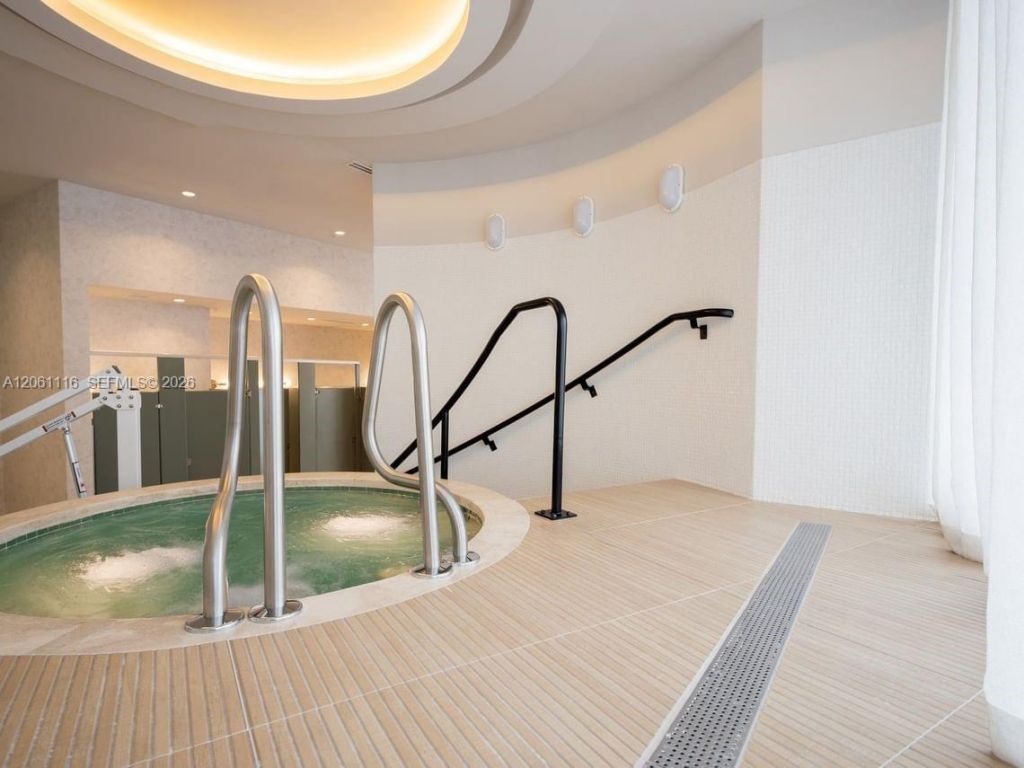 11 NE 6th St, Unit 809, Miami, FL 33132 Photo