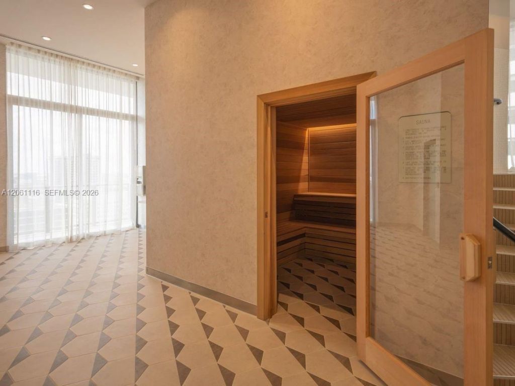 11 NE 6th St, Unit 809, Miami, FL 33132 Photo