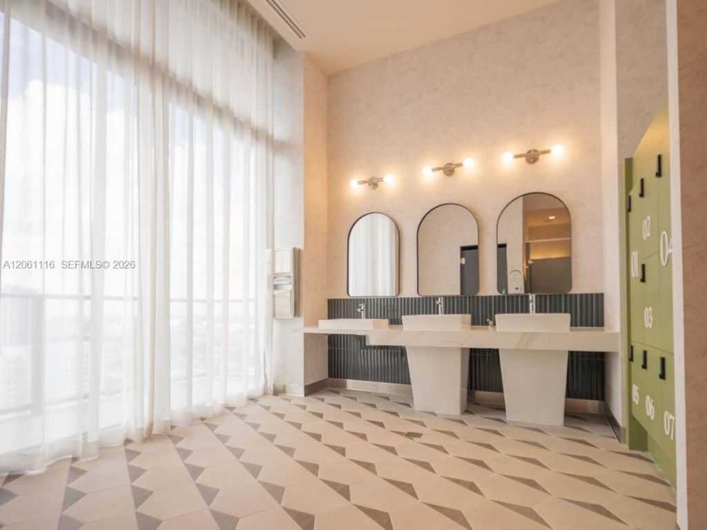 11 NE 6th St, Unit 809, Miami, FL 33132 Photo
