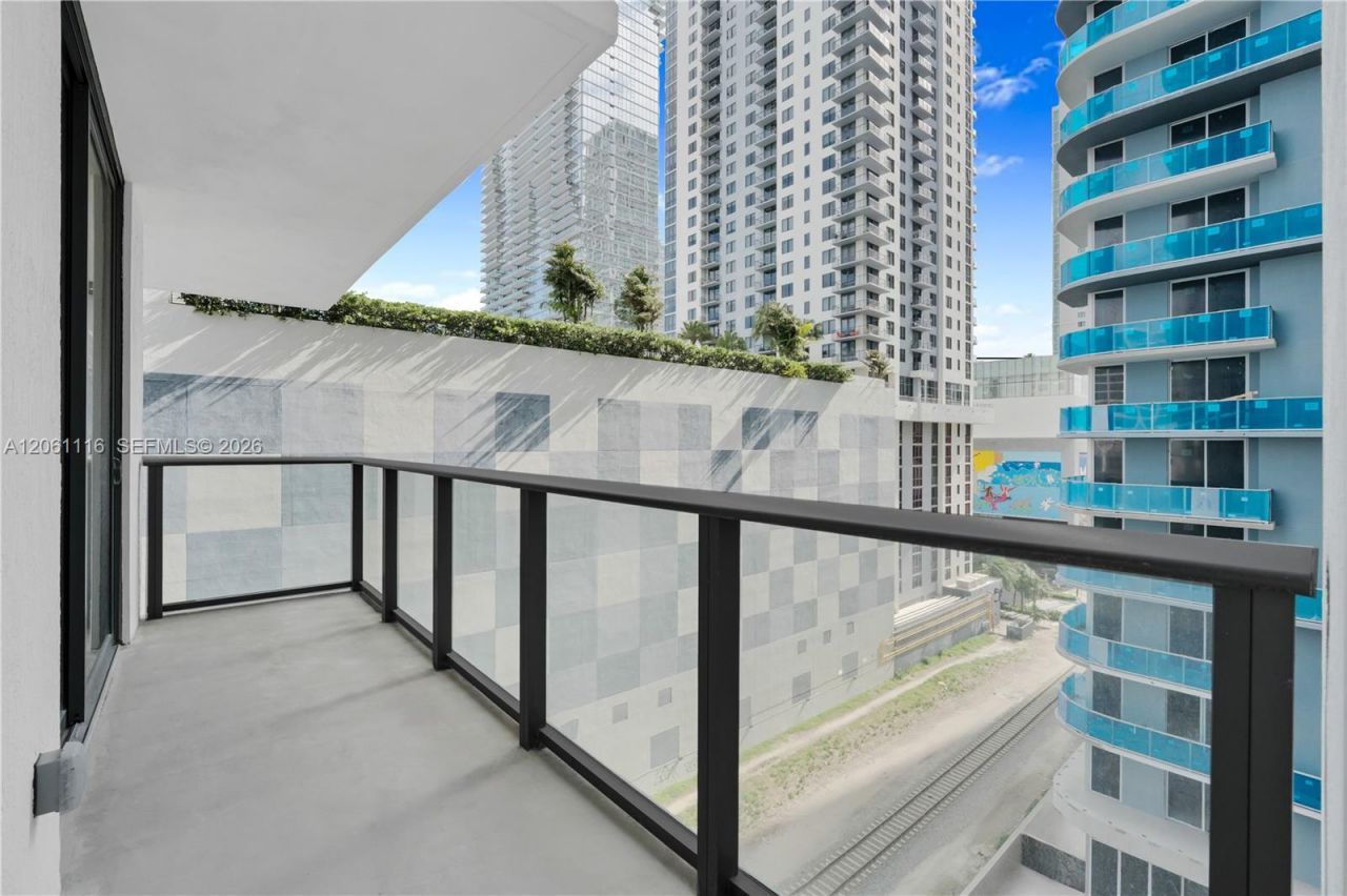 11 NE 6th St, Unit 809, Miami, FL 33132 Photo