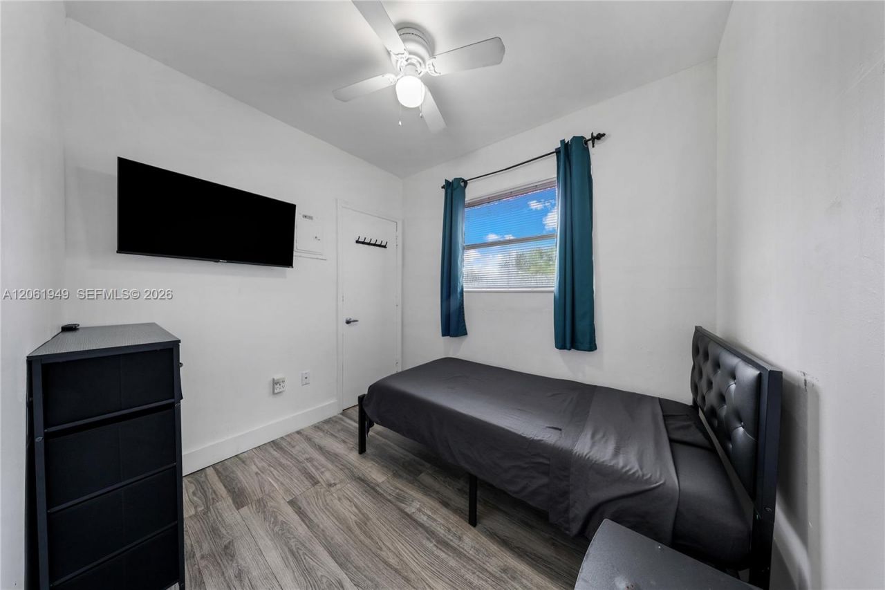 1289 Marseille Dr , Unit 45, Miami Beach, FL 33141 Photo