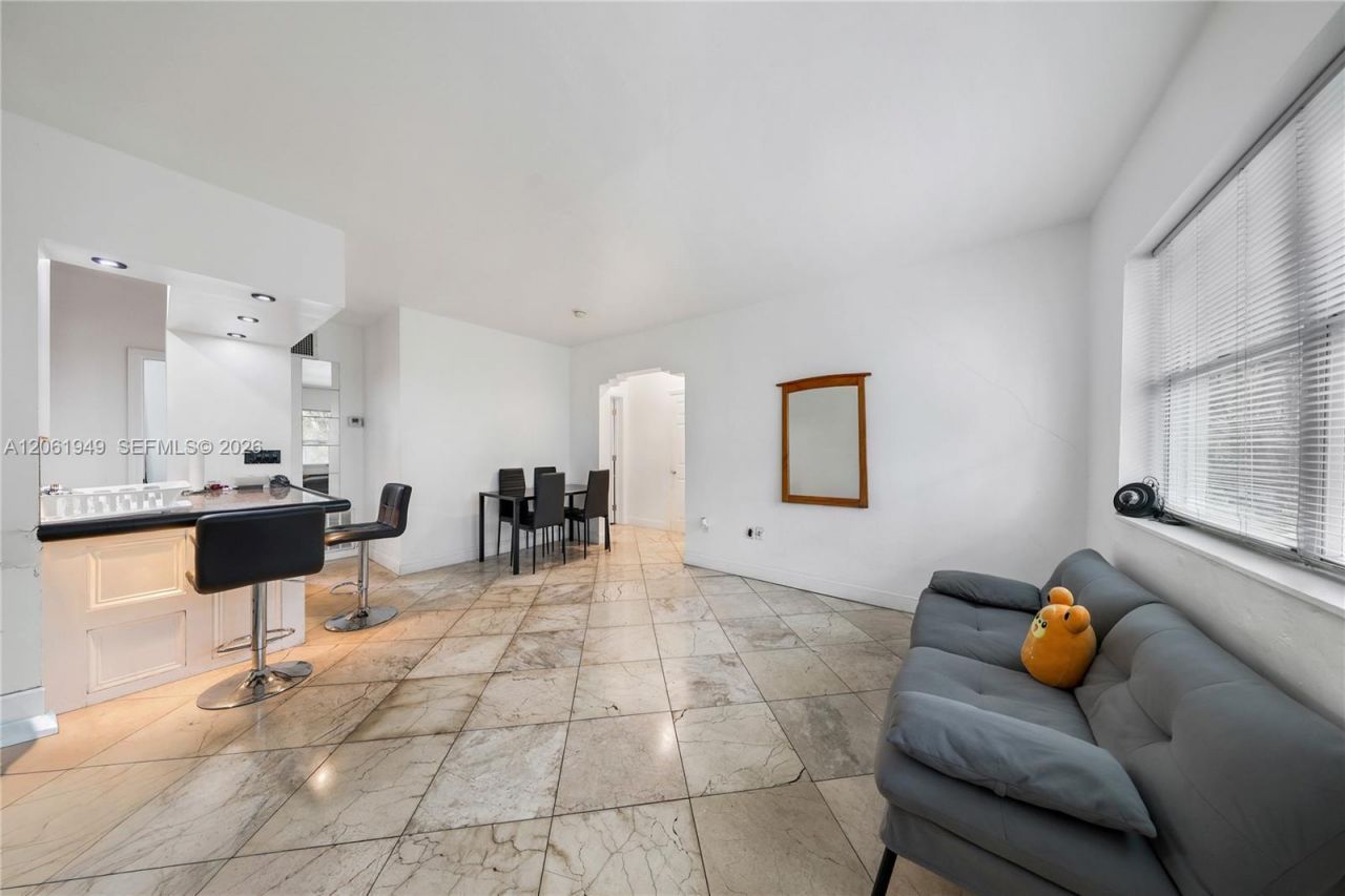 1289 Marseille Dr , Unit 45, Miami Beach, FL 33141 Photo