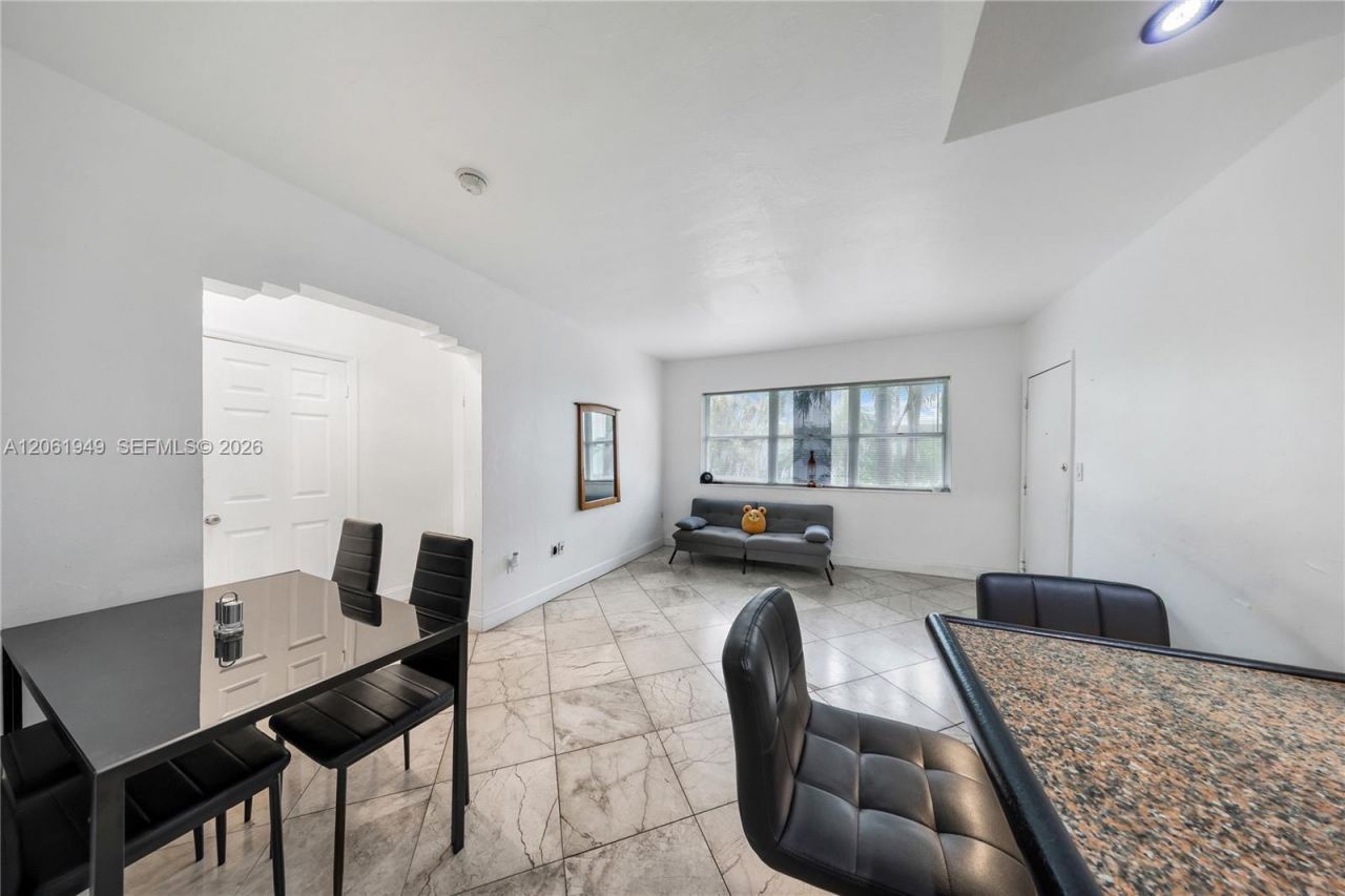 1289 Marseille Dr , Unit 45, Miami Beach, FL 33141 Photo