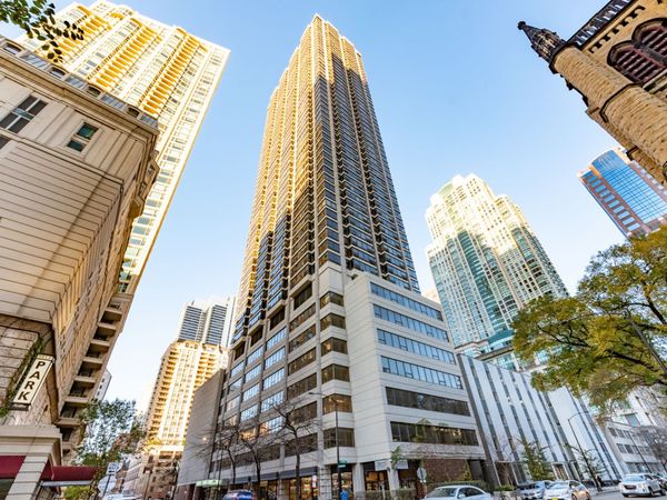 30 E Huron Street, Unit 904, Chicago, IL 60611