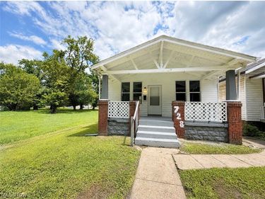 728 Woodlawn Avenue, Zanesville, OH 43701