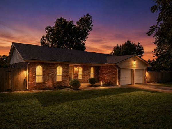 55 Meadow E, Choctaw, OK 73020