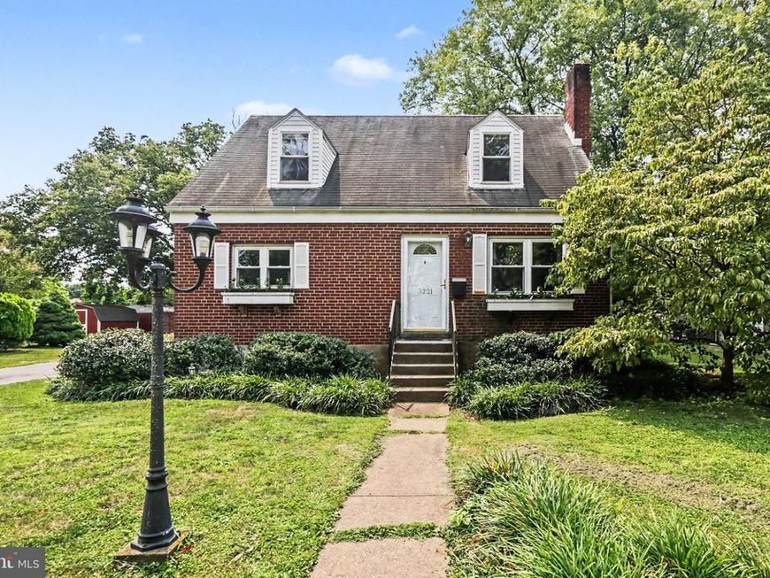 3221 Meadow Lane, Harrisburg, PA 17109 Main Photo