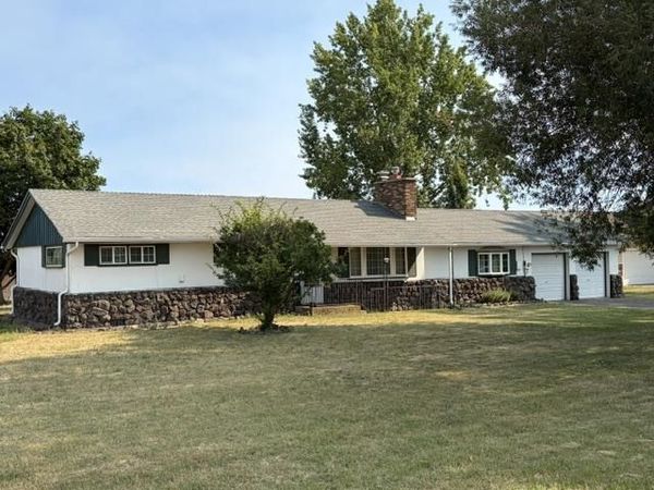 4614 W Hallett Rd, Spokane, WA 99224