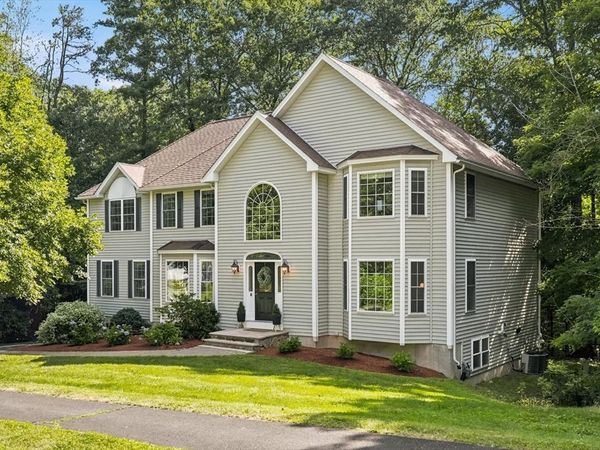 6 Londonderry Ln, Georgetown, MA 01833