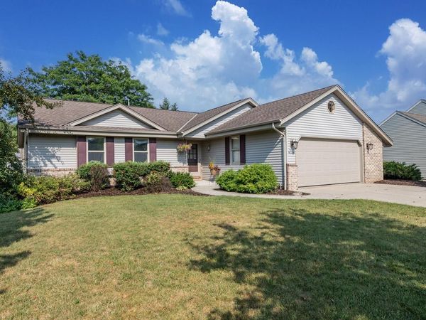 W145N10546 Heritage Hills PARKWAY, Germantown, WI 53022