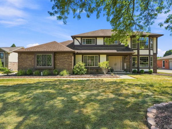 35379 Northmont Drive, Farmington Hills, Mi 48331