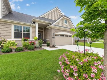 3754 CHATHAM Place, Brighton Township, Mi 48114