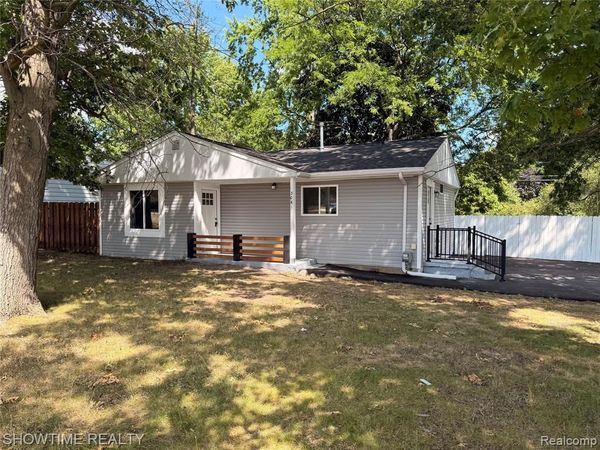 3061 Culbertson Avenue, Rochester Hills, Mi 48307