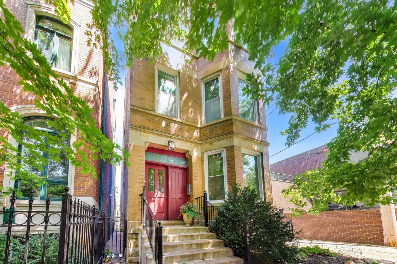 2112 W Cortland Street, Unit 1, Chicago, IL 60647 Main Photo