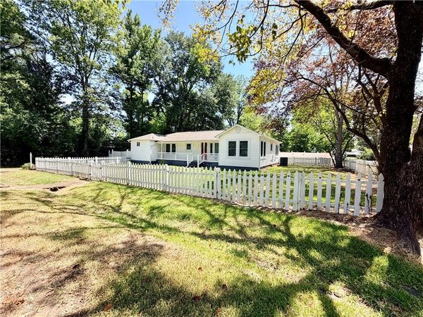 223 Galveston Avenue , Russellville, AR 72801