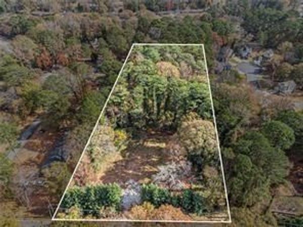 883 Mountain View Drive , Stone Mountain, GA 30083