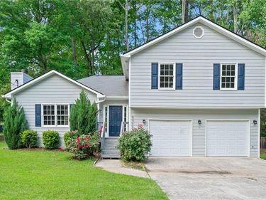 5590 Princeton Oaks Drive , Buford, GA 30518