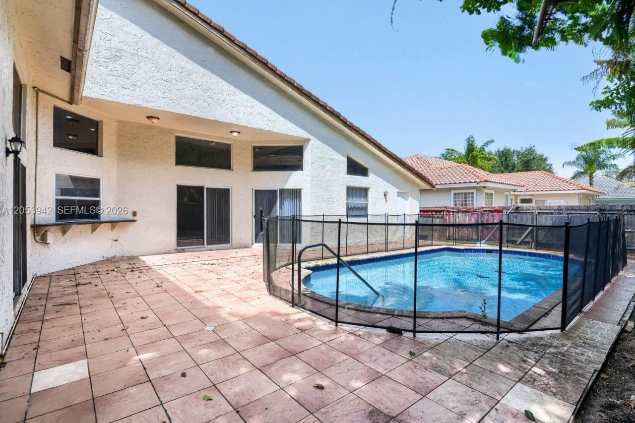 4433 NW 67th Ave, Coral Springs, FL 33067 Photo