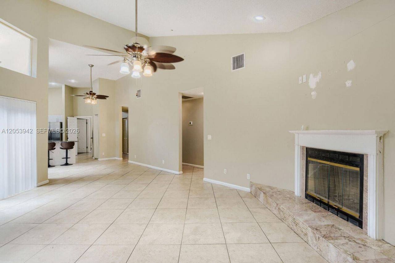 4433 NW 67th Ave, Coral Springs, FL 33067 Photo