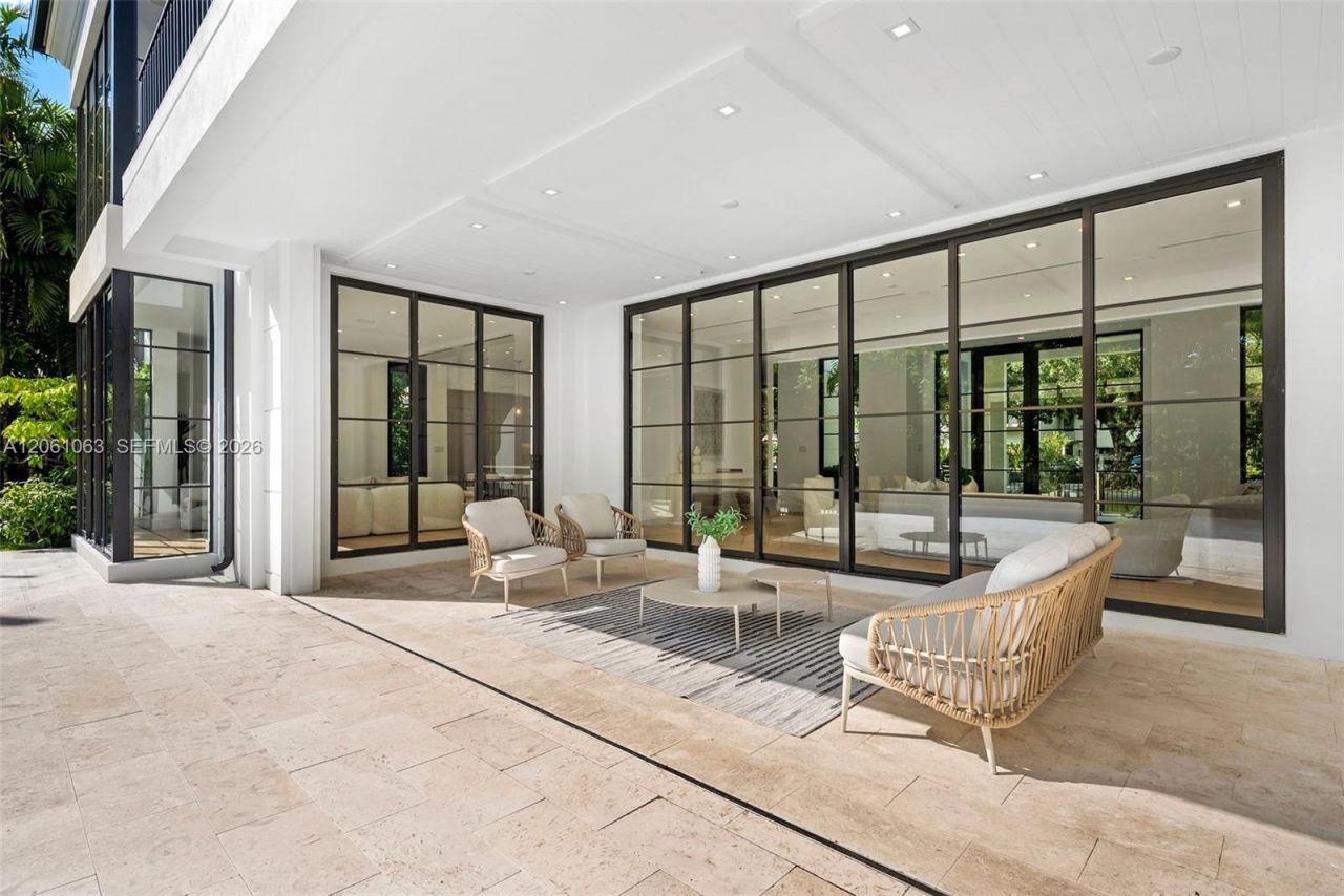 1220 S Alhambra Cir, Coral Gables, FL 33146 Photo
