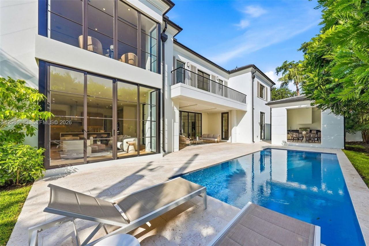 1220 S Alhambra Cir, Coral Gables, FL 33146 Photo