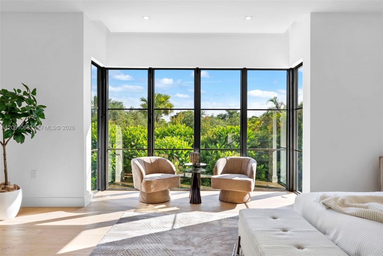 1220 S Alhambra Cir, Coral Gables, FL 33146 Photo