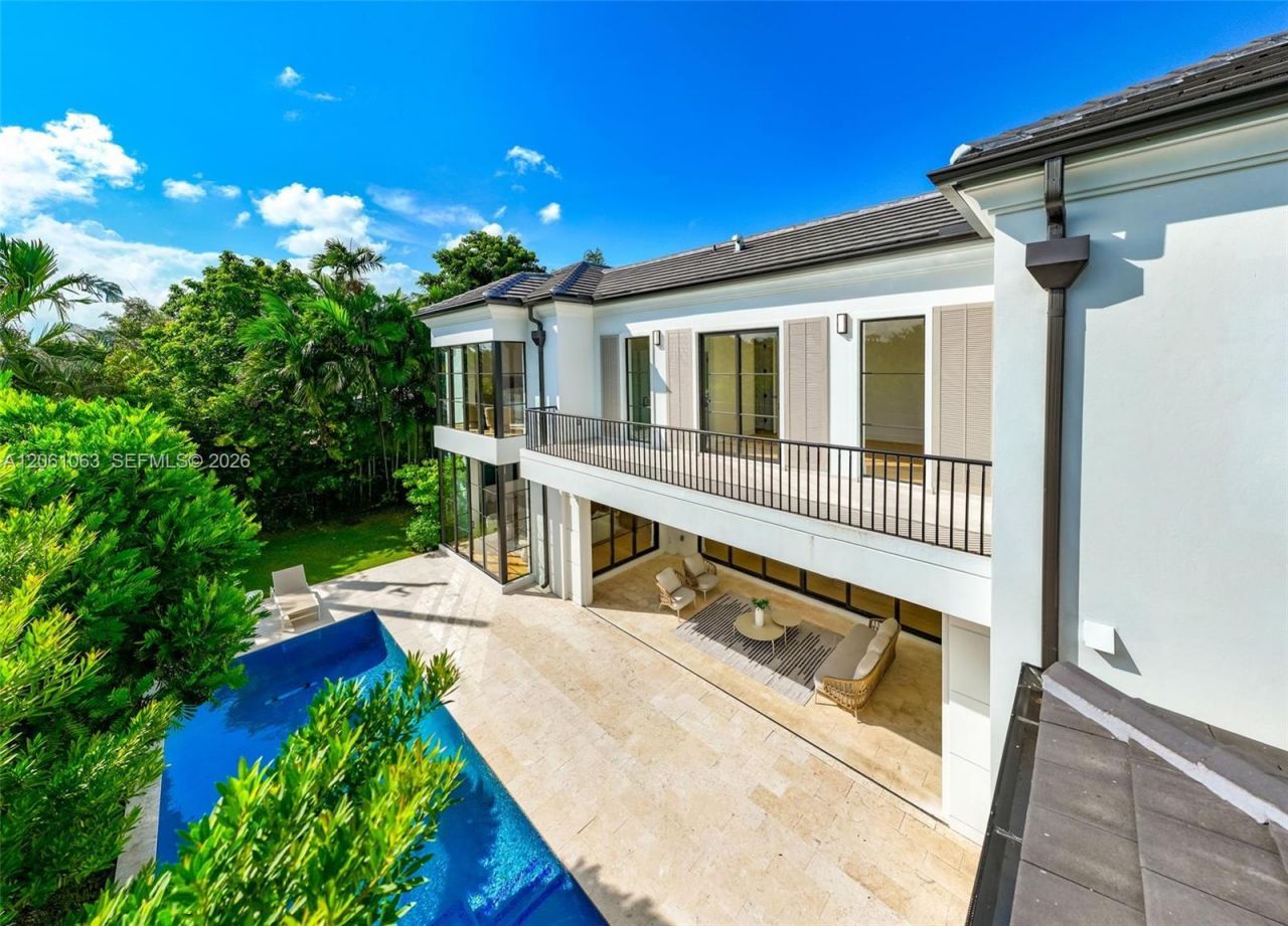 1220 S Alhambra Cir, Coral Gables, FL 33146 Photo