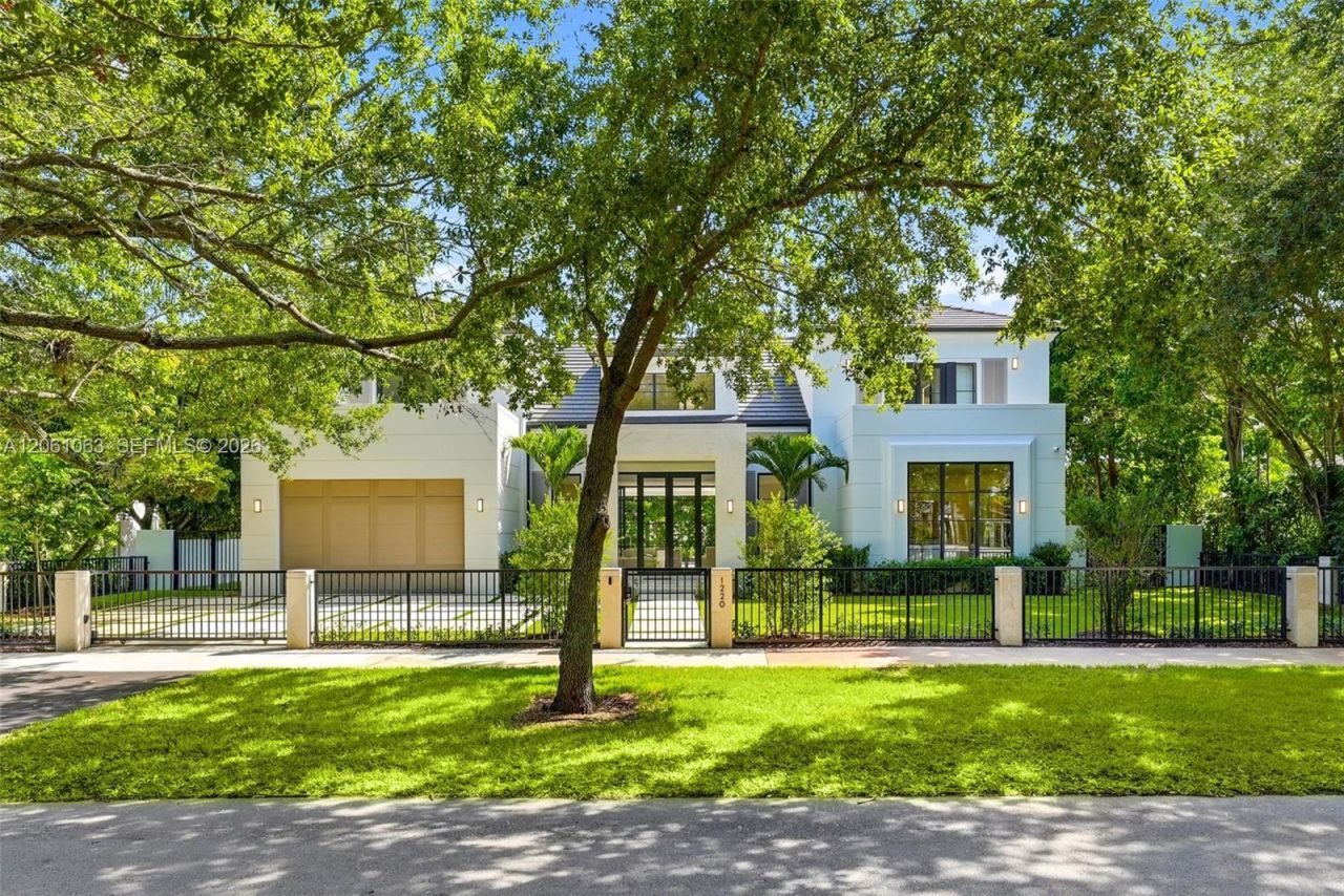 1220 S Alhambra Cir, Coral Gables, FL 33146 Photo