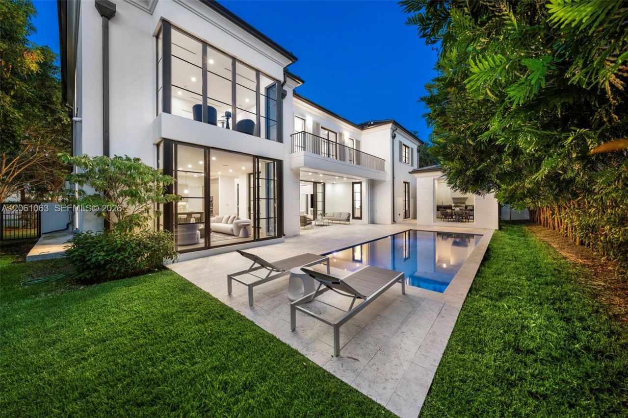 1220 S Alhambra Cir, Coral Gables, FL 33146 Photo
