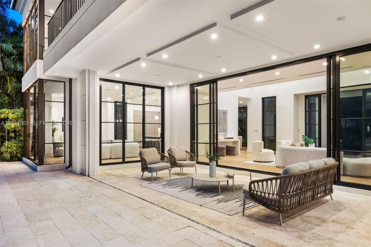 1220 S Alhambra Cir, Coral Gables, FL 33146 Photo