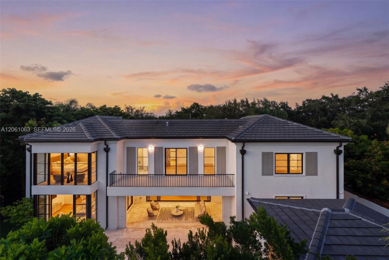 1220 S Alhambra Cir, Coral Gables, FL 33146 Photo