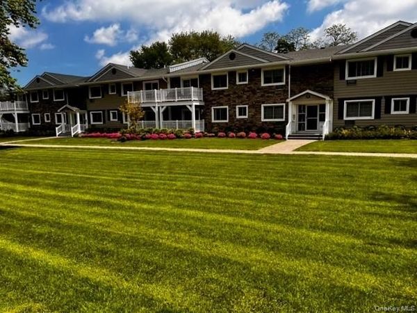 5 Williams Boulevard , Unit 5-2K, Lake Grove, NY 11755