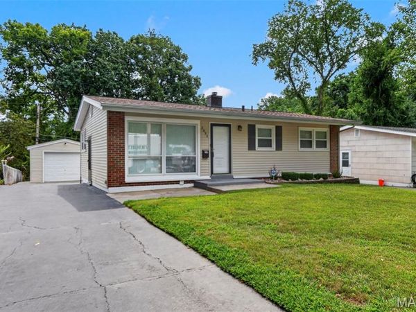 2898 Lesmer Court, Overland, MO 63114