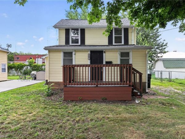 5605 Chagrin Drive, Mentor on the Lake, OH 44060