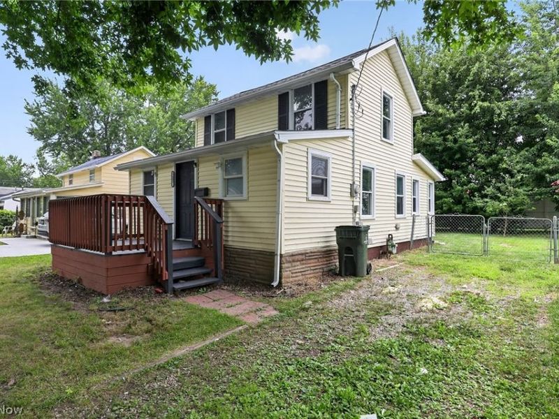 5605 Chagrin Drive, Mentor on the Lake, OH 44060 Photo 3