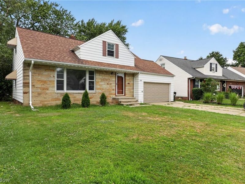 336 Halle Drive, Euclid, OH 44132 Photo 2