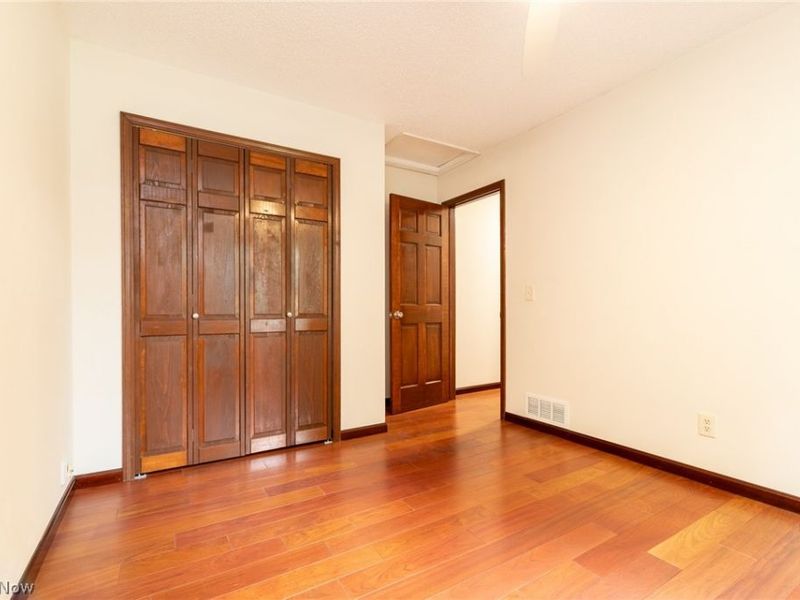 34300 Pettibone Road, Solon, OH 44139 Photo 19
