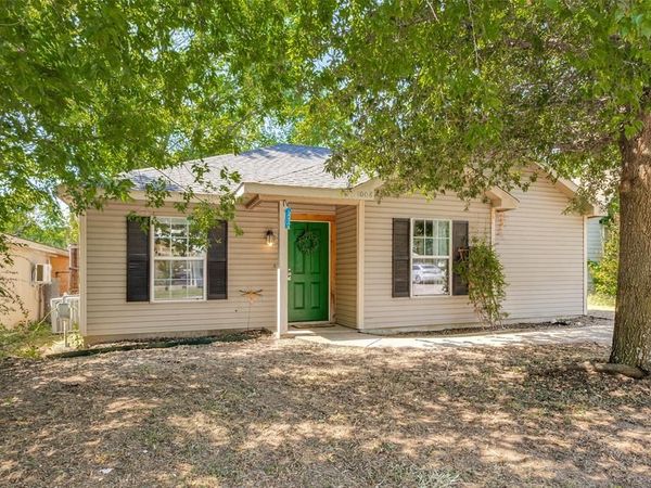 1008 E Prairie Street , Denton, TX 76205