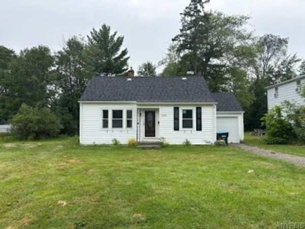 3360 Greenway Road , Grand Island, NY 14072