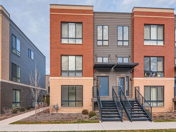 1266 Catalina Court , Schaumburg, IL 60173
