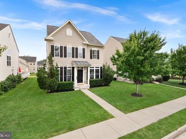 26042 FIRST FROST WAY , CHANTILLY, VA 20152
